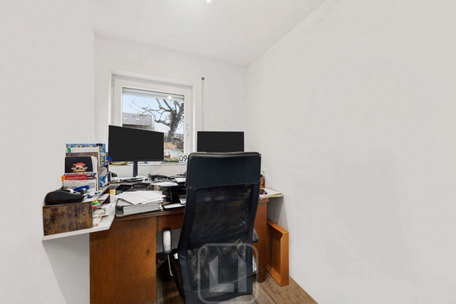 B�ro Zweifamilienhaus Ebhausen