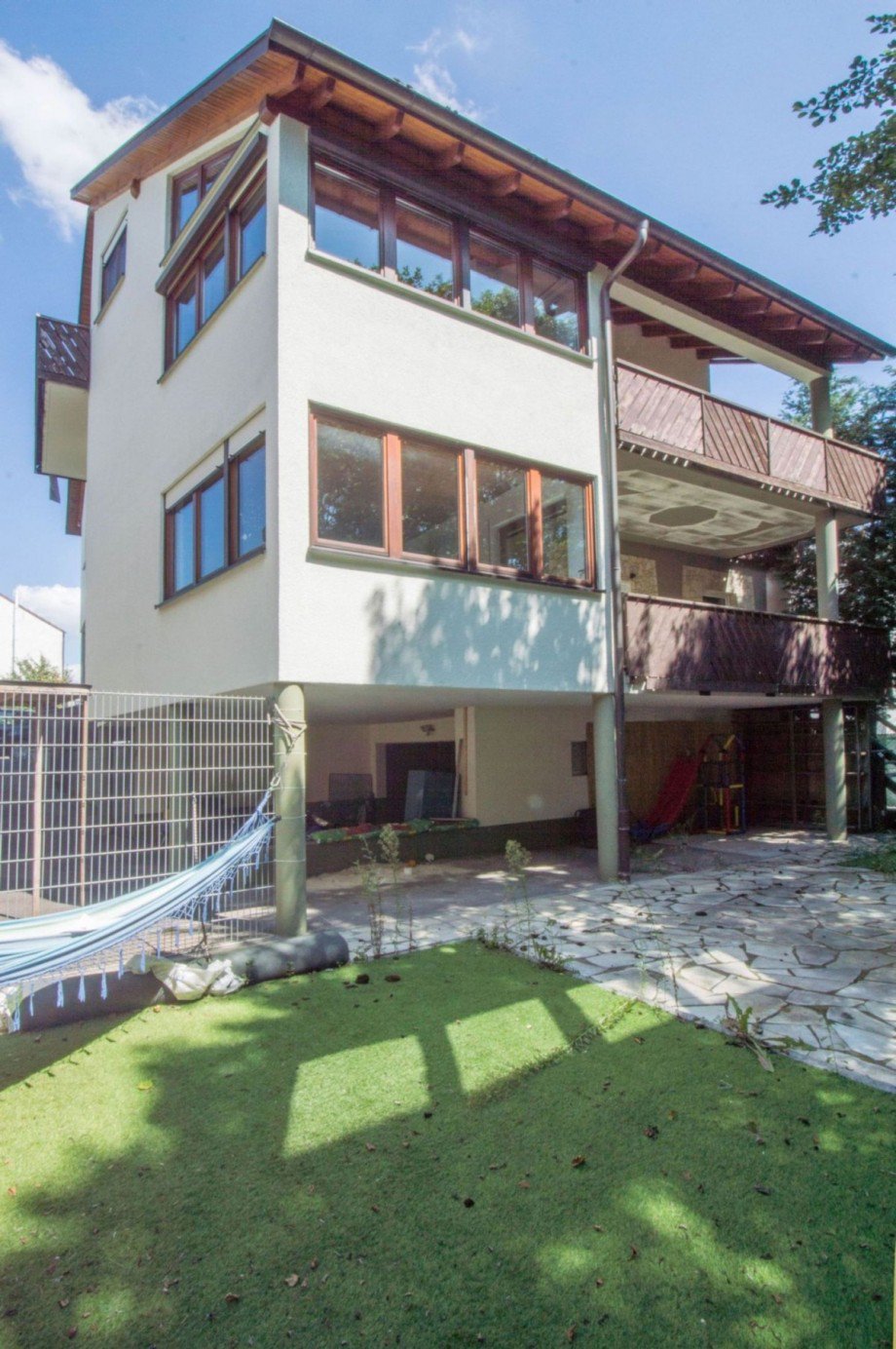 S�dseite mit Garten/Hof Mehrfamilienhaus Neuhausen