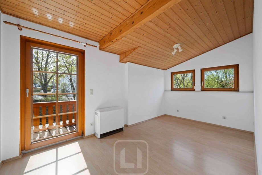 Zimmer 2 | Balkonzugang Einfamilienhaus Kirchheim