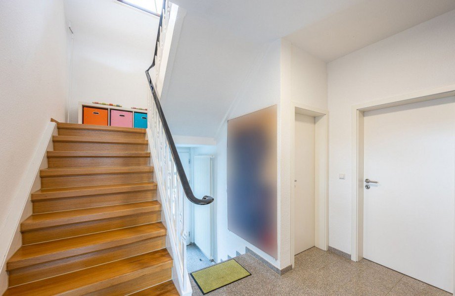Eingangsbereich | Flur | Treppenaufgang Einfamilienhaus Althengstett