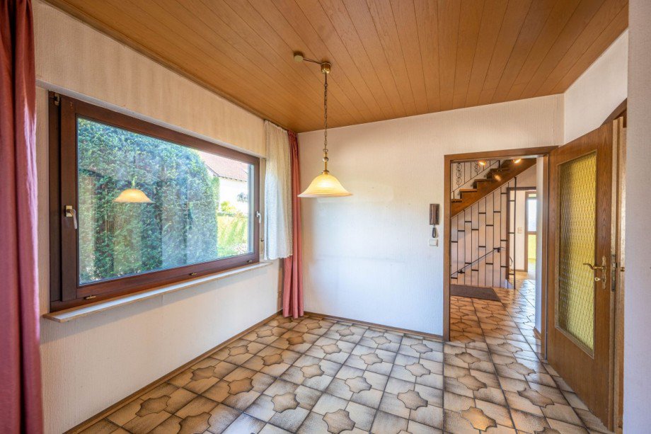 Esszimmer | Zugang zum Eingangsbereich/Treppenhaus Einfamilienhaus Ebhausen