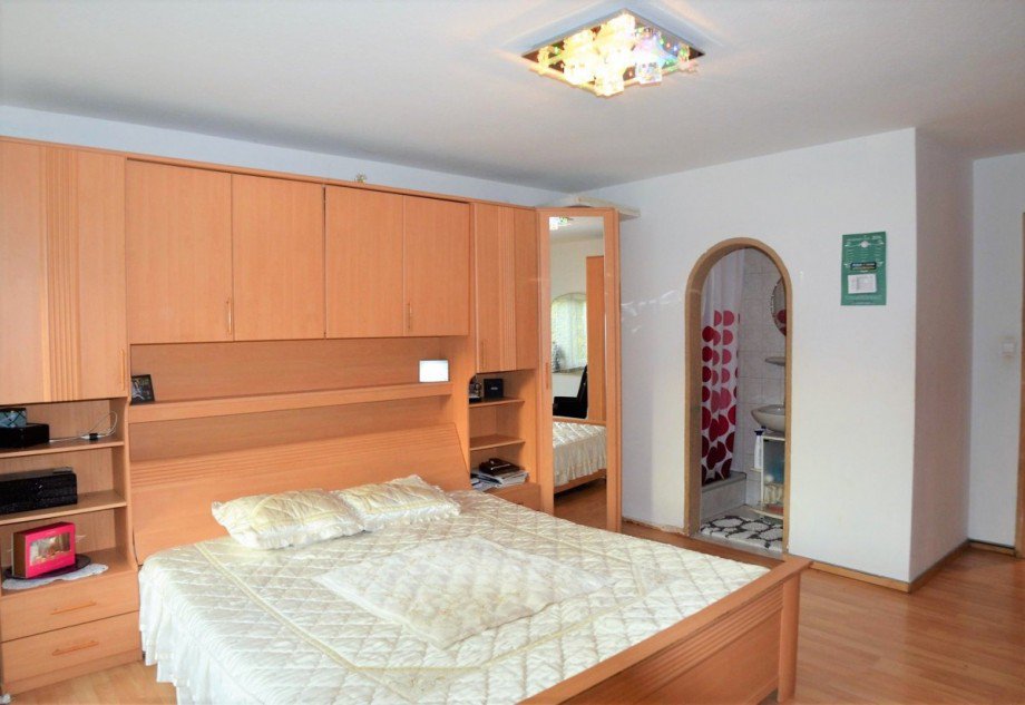 Schlafzimmer Mehrfamilienhaus Hirsau