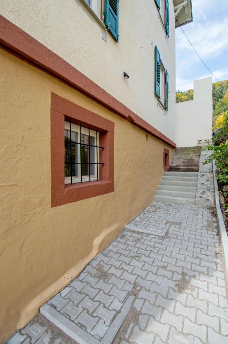 Treppenaufgang Nordseite Etagenwohnung Calw