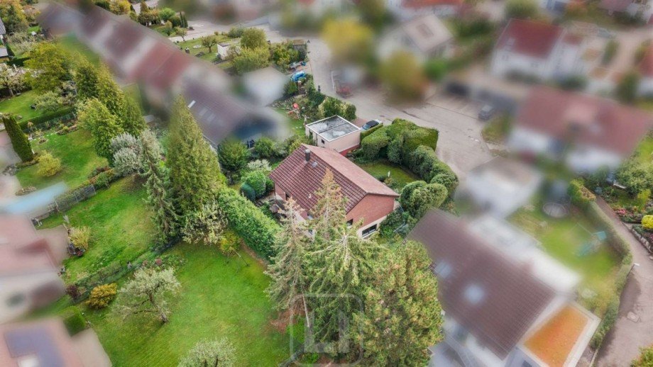In einer Sackgasse m�ndend Einfamilienhaus Ostelsheim