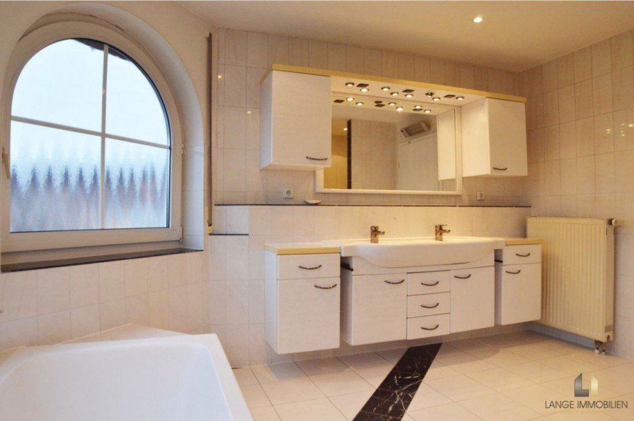 Tageslichtbad en suite... Einfamilienhaus Nufringen