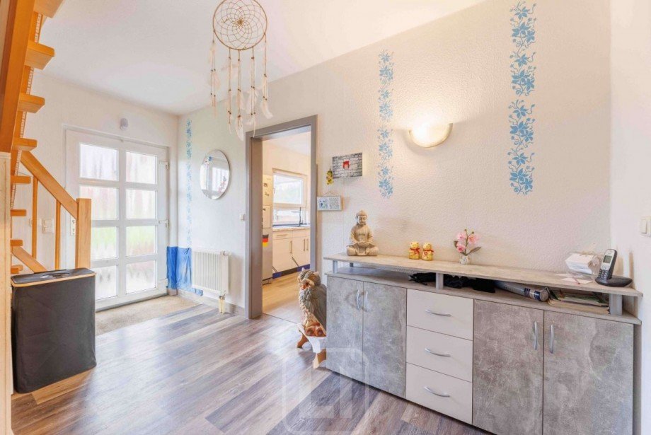 Gro�z�giger Eingangsbereich Einfamilienhaus Neuweiler