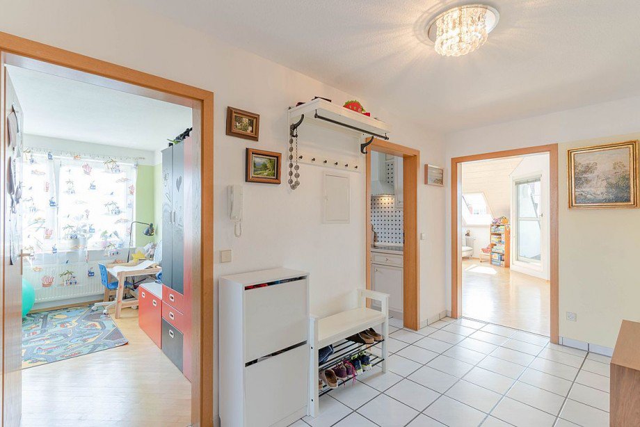 Einladender Flur... Maisonettewohnung Calw-Heumaden