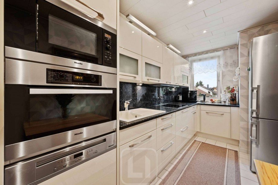 Hochwertige Einbauk�che Etagenwohnung Pforzheim