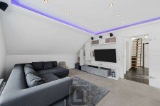 Hauptbild Hochwertige Dachgeschosswohnung | lichtdurchflutet | Dachstudio | Balkon | Garage