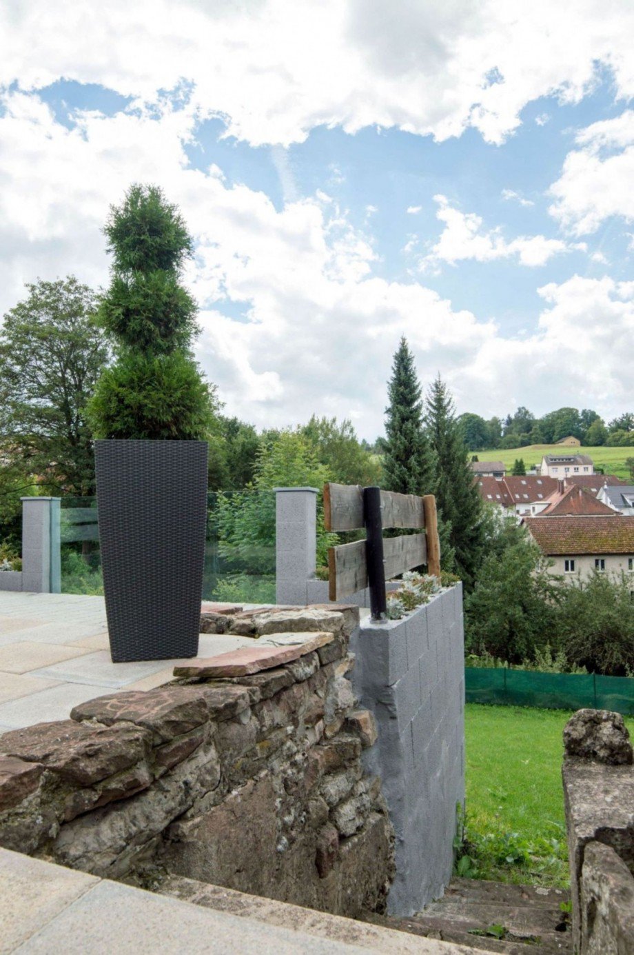 Zugang Gartenbereich Doppelhaush�lfte Calw