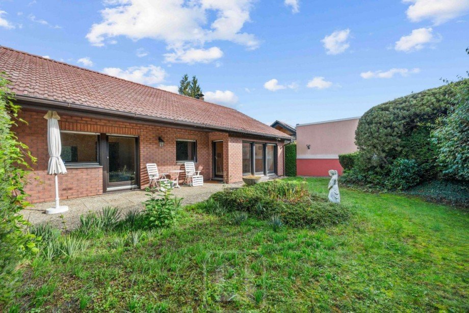Teil�berdachte Terrasse Einfamilienhaus Ostelsheim