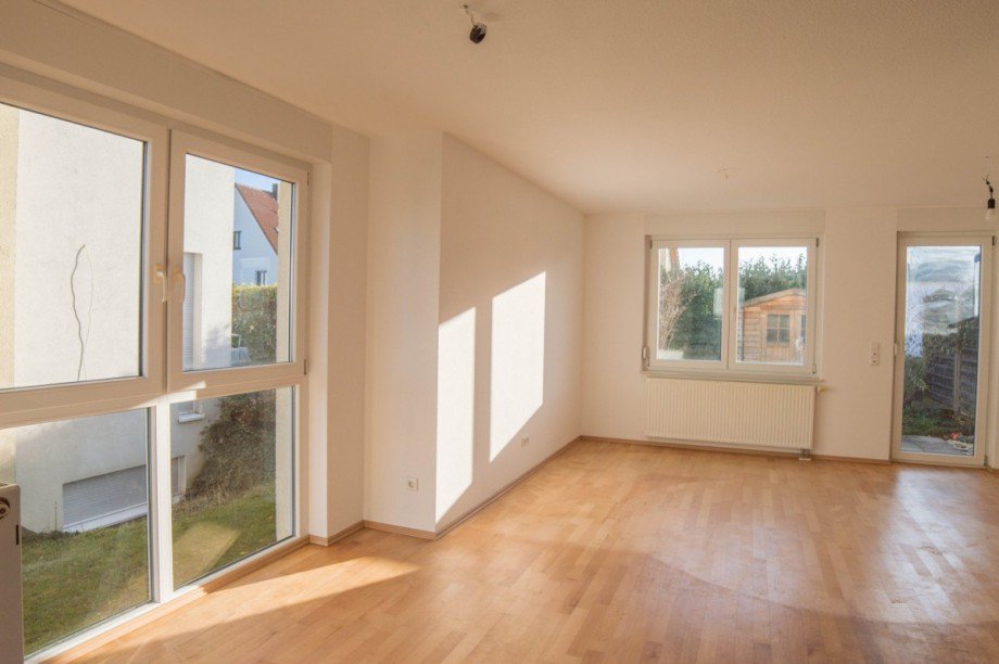 Wohn-/Essbereich mit Zugang... Reihenendhaus Stuttgart-Vaihingen