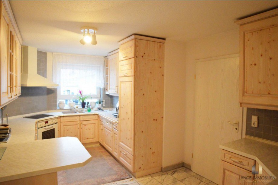 Gro�z�gige K�che... Einfamilienhaus Nufringen