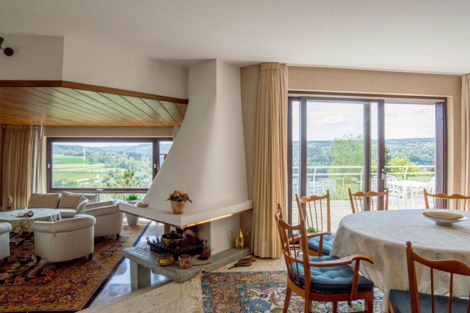 ...mit gro�er Fensterfront... Einfamilienhaus Calw