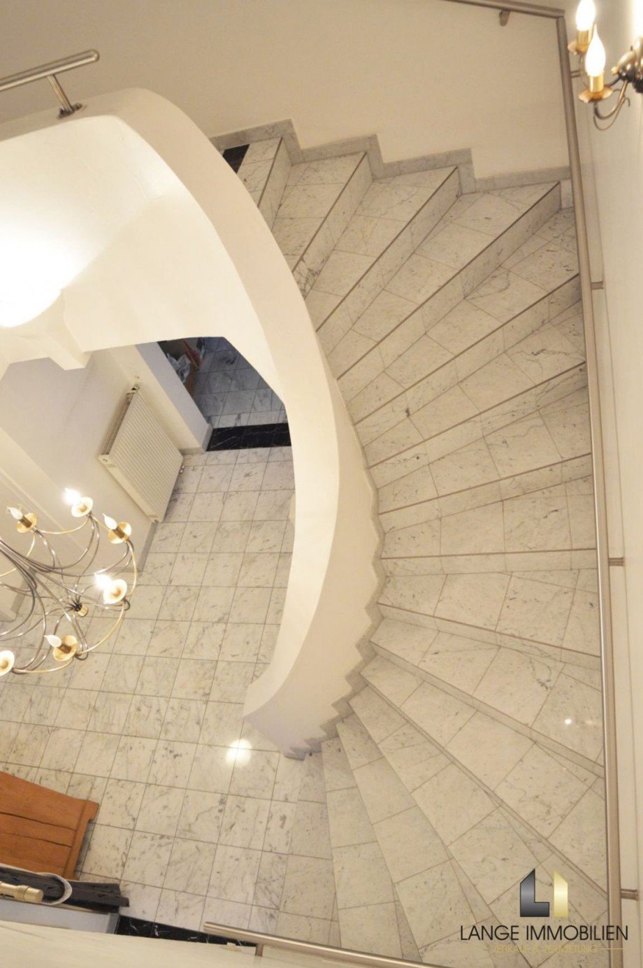 ...Treppenaufgang zur.. Einfamilienhaus Nufringen