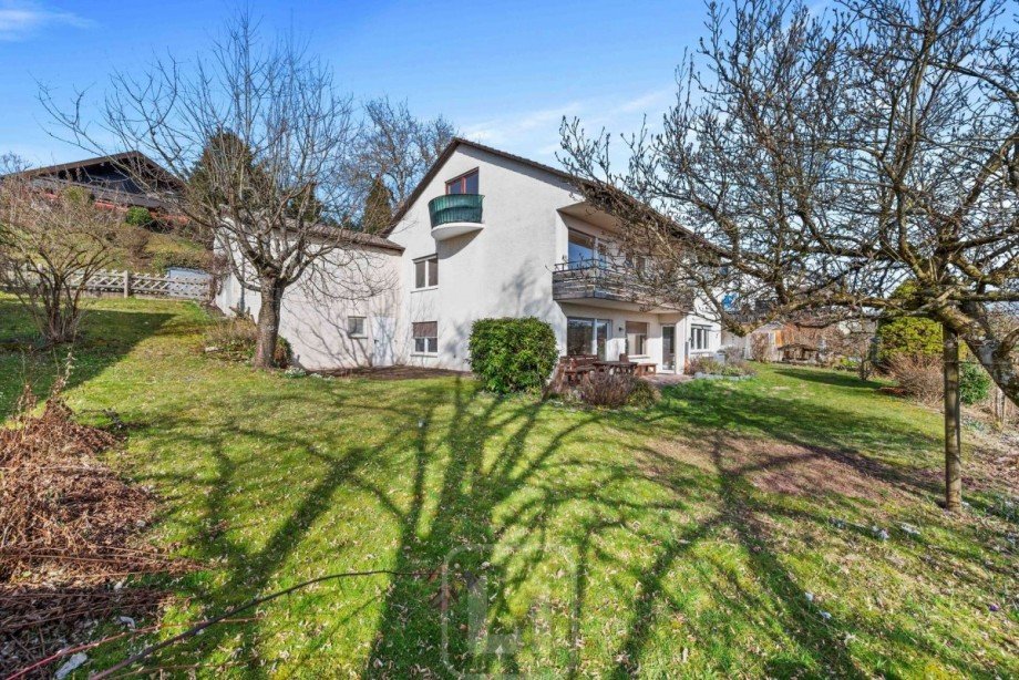 Au�enansicht mit Garten Zweifamilienhaus Altensteig