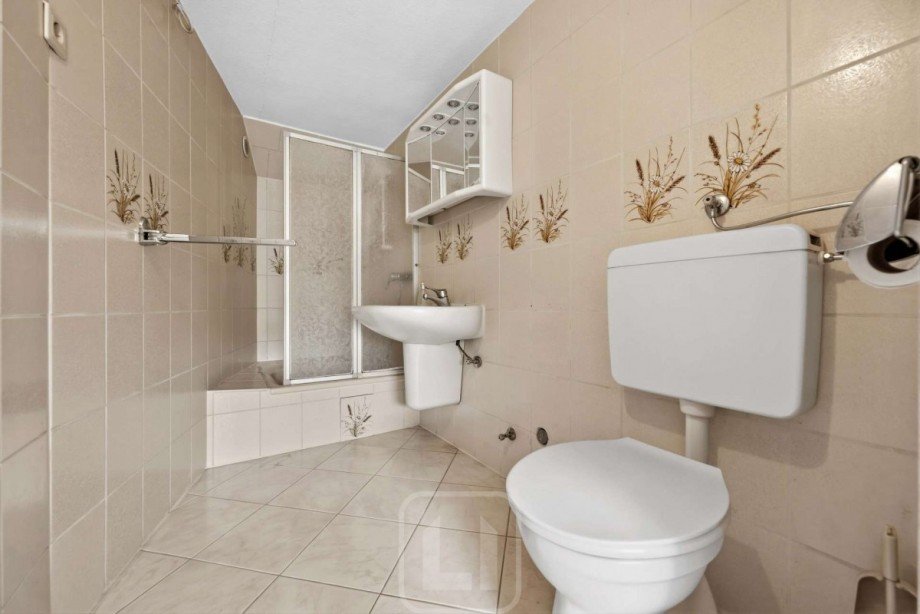 Bad en suite Mehrfamilienhaus B�blingen