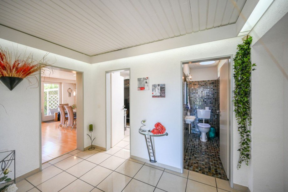 Flur | Blick WC, K�che und Essbereich Bungalow Wildberg