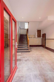 Hauseingang Erstbezug! Historischer Altbau | Hochwertig kernsaniert mit modernstem Interieur