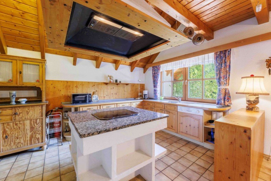 Einbauk�che mit Ger�ten Einfamilienhaus Tiefenbronn