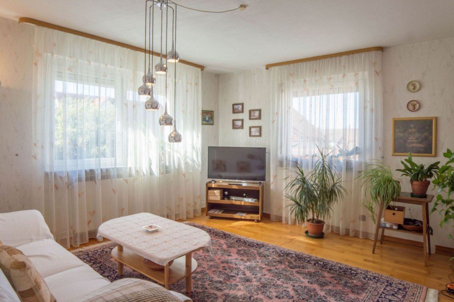 Wohnbereich Zweifamilienhaus Althengstett