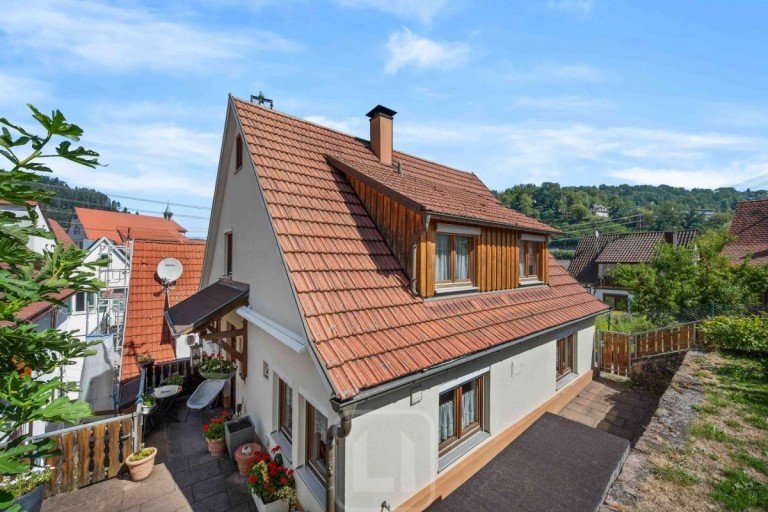 Einziehen und Wohlf�hlen Calw Einfamilienhaus Charmantes Einfamilienhaus mit viel Potential | Garten | zentrumsnah | Keller