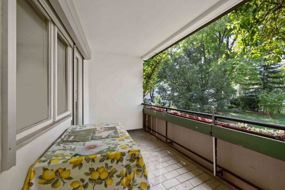 �berdachter Balkon 2 | Blick ins Gr�ne Wohnung Stuttgart