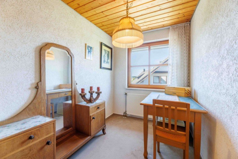 Schlafzimmer 4 Einfamilienhaus Tiefenbronn